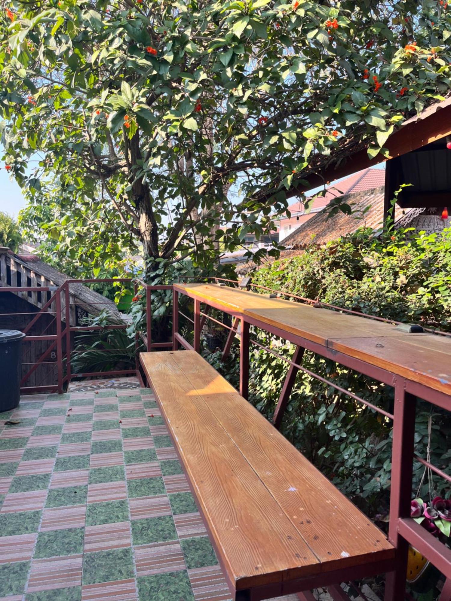 Three J Guesthouse กำแพงเพชร ภายนอก รูปภาพ