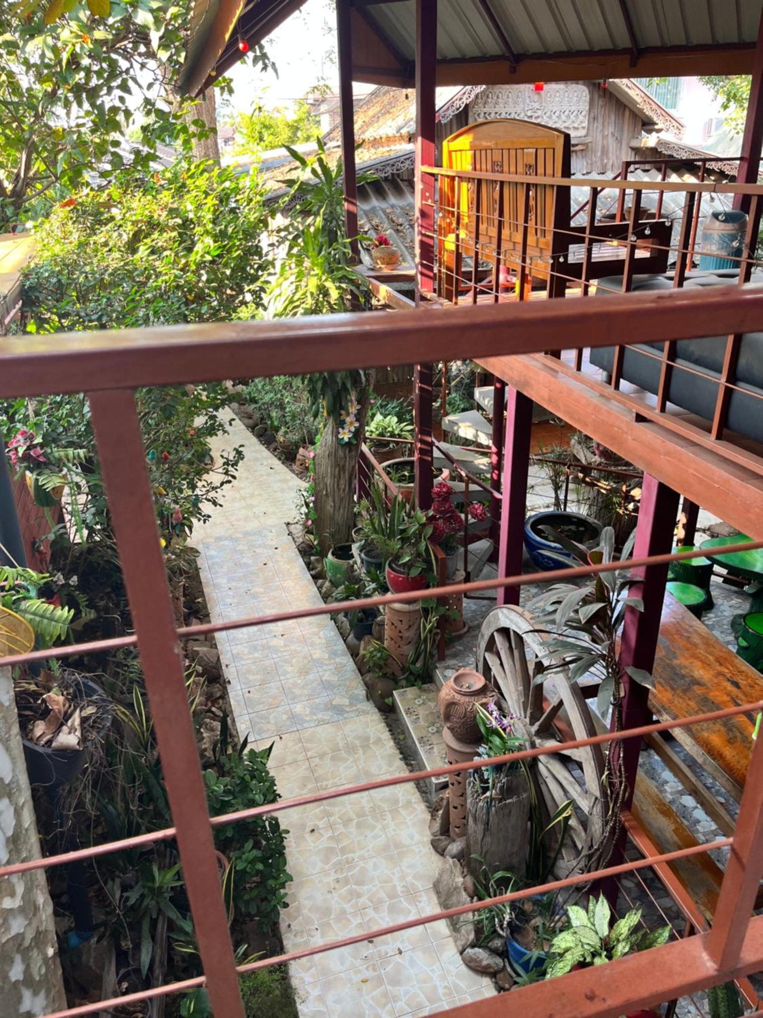 Three J Guesthouse กำแพงเพชร ภายนอก รูปภาพ