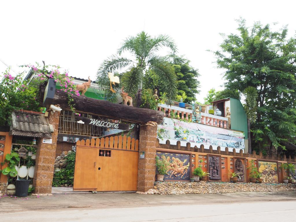 Three J Guesthouse กำแพงเพชร ภายนอก รูปภาพ