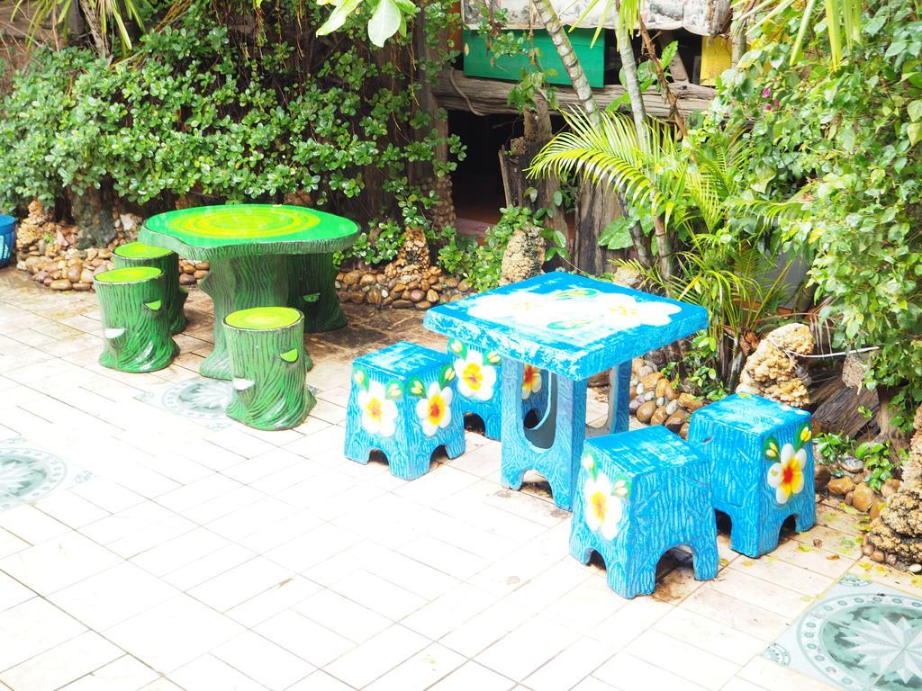 Three J Guesthouse กำแพงเพชร ภายนอก รูปภาพ