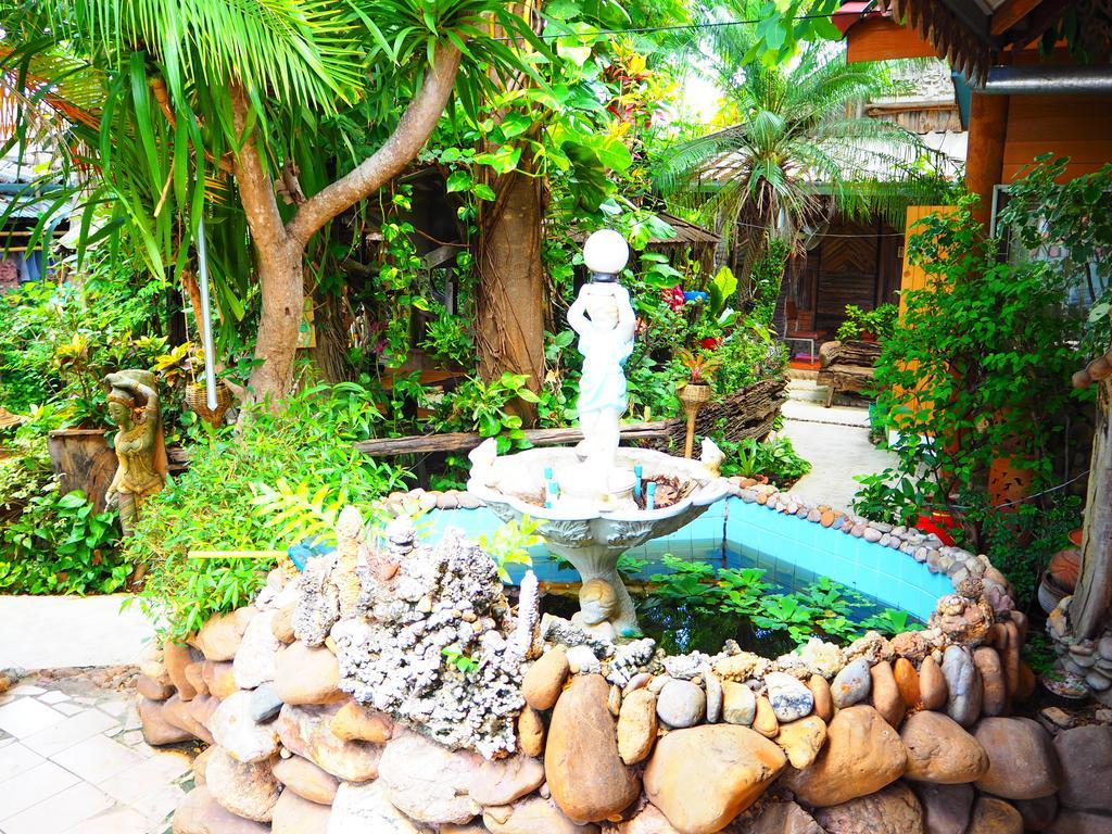 Three J Guesthouse กำแพงเพชร ภายนอก รูปภาพ
