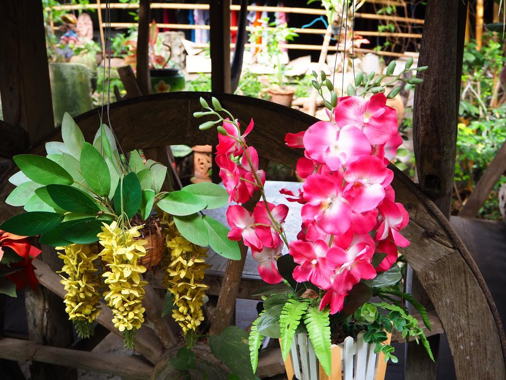 Three J Guesthouse กำแพงเพชร ภายนอก รูปภาพ